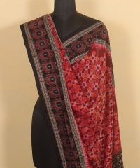 Maroon black colour handloom dupatta
